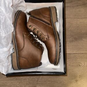 Steve Madden brown suede boots